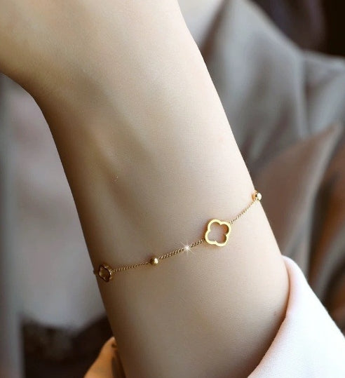 S925 sterling silver 14K gold finish - hollowed out clover bracelet